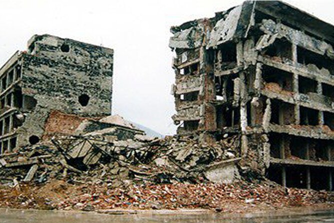 Break-up of Yugoslavia & The War in Mostar: Life Under Siege - Stop 2: Mostar War Museum, the whiteboard map, and living in a divided city