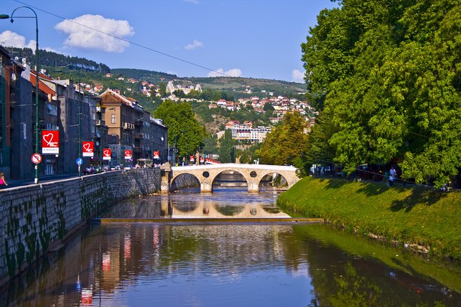 Crossroads of Cultures - Sarajevo Walking Tour - Getting started smoothly at Muvekita 7 (and how the timing feels)
