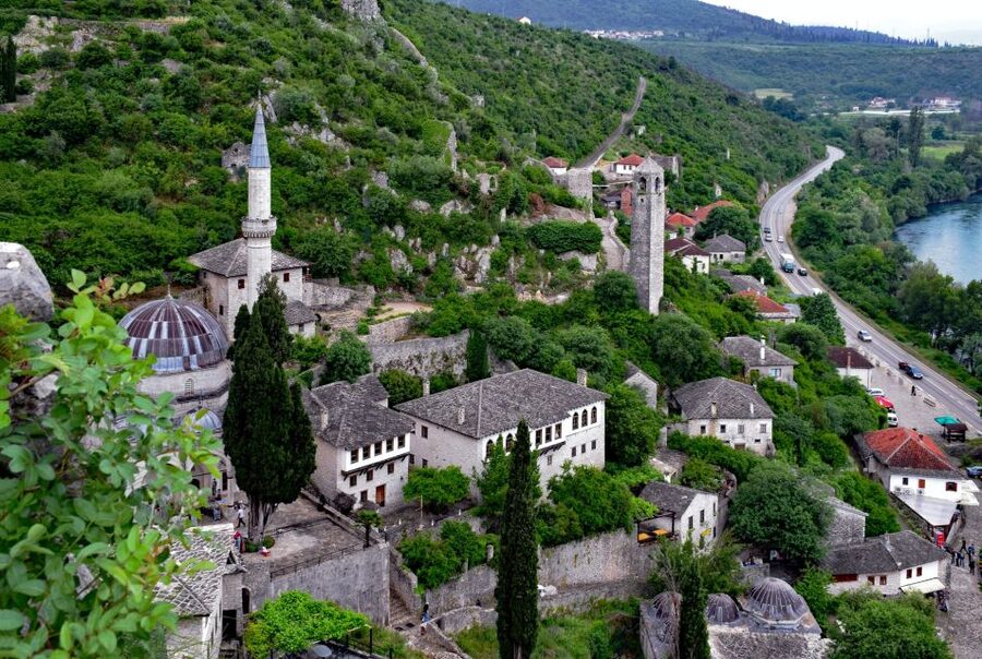 Dubrovnik: Private Day-Trip to Mostar - Bosnia & Herzegovina - Driving Out of Dubrovnik, Then Watching Bosnia Arrive Through the Window