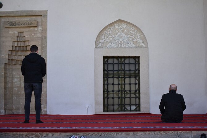 Eat, Pray, Love Tour - Ottoman mosques and the big “respect the details” moments