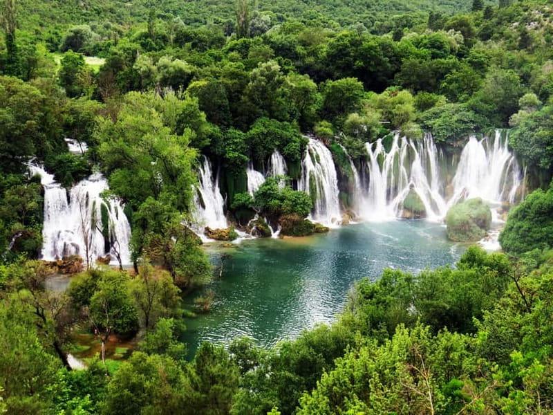 From Dubrovnik: Mostar & Kravica Waterfalls Small-Group Tour - The on-the-ground Mostar guide: where the 30 minutes really counts