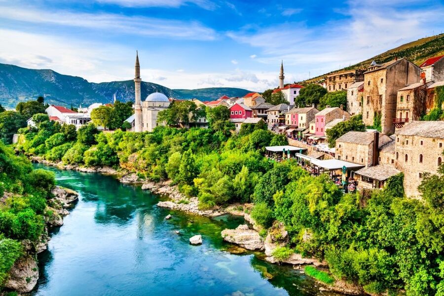 From Dubrovnik: Mostar & Kravice Waterfalls Private Tour - The Dubrovnik to Bosnia drive, and why it matters