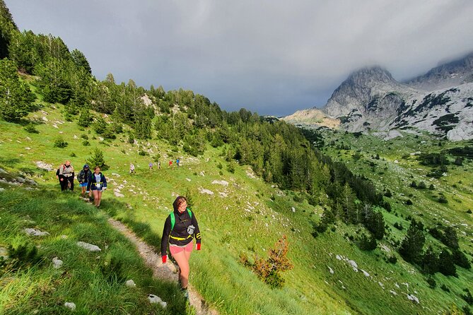 Hiking Prenj, Velika Kapa - Lunch box break: what you get, and how it changes the day