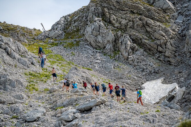 Hiking Zelena Glava, Prenj - The guided hike to Zelena glava: pacing, breaks, and photo moments
