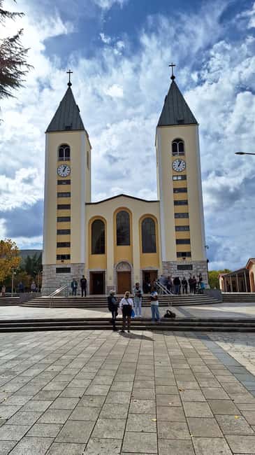 Kravice waterfall excursion, Ston,Međugorje, Mostar - Mostar by 1:15 p.m.: your best window for old town wandering