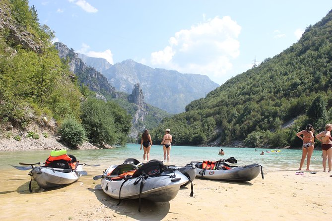 Neretva kayak canoe safari - Grabovicko Lake: a calm beginning to build confidence