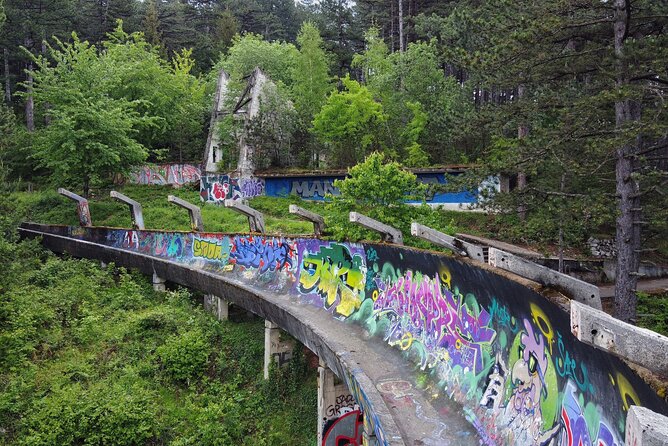 Sarajevo: A City Under Siege - War Tour With Tunnel Museum - Starting at House of Spite, then rolling out in comfort