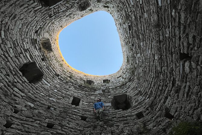 Sarajevo: Day Trip to Bosnian Castles Vranduk, Tešanj & Srebrenik - Getting moving: start time, meeting point, and what the day feels like