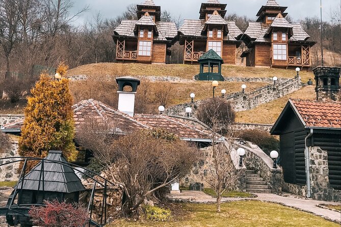 Sarajevo to Belgrade: Transfer With East Bosnia Tour - Drvengrad and Mećavnik, plus the option of the Šargan Eight