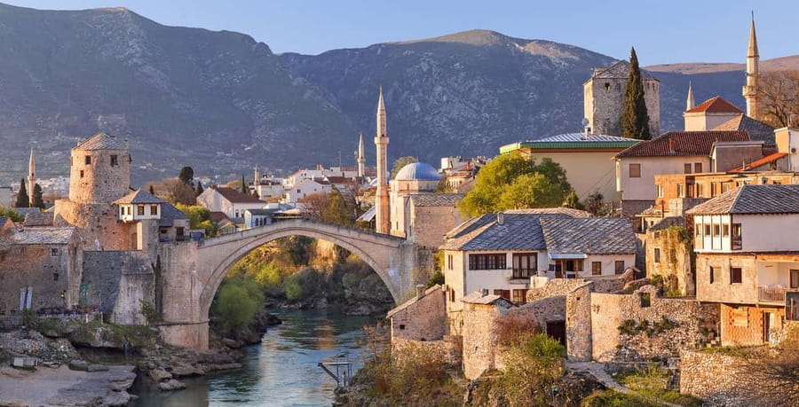 Split/Trogir: Mostar and Medjugorje Tour with Wine Tasting - Who this tour suits best