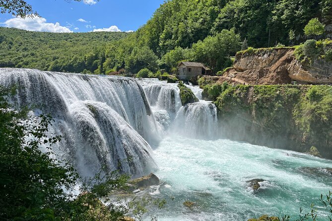 Strbacki Buk and Una Waterfalls: Day Trip from Sarajevo - Sarena Dzamija in Travnik: color, calligraphy, and the story behind the details