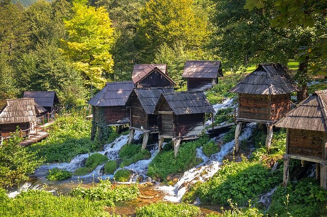 Travnik, Jajce & Pliva Lakes Day Tour From Sarajevo (fees Incl.) - Jajce first stop: the Pliva waterfalls in the city center